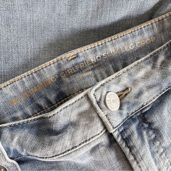 Chicos So Slimming Girlfriend Slim Leg Crop Jeans Light Wash Size 2 (L/12) - Picture 5 of 9